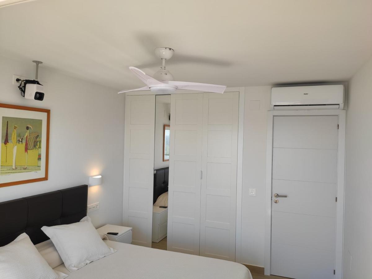 Beachfront -- New Luxury Apartment -- 1ª Linea Playa -- Fuengirola City Center -- Private Parking -- Panoramic Sea Views -- Екстер'єр фото