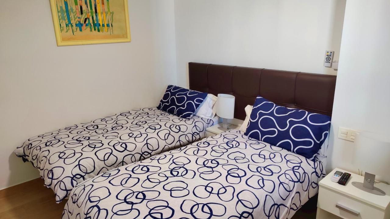 Beachfront -- New Luxury Apartment -- 1ª Linea Playa -- Fuengirola City Center -- Private Parking -- Panoramic Sea Views -- Екстер'єр фото