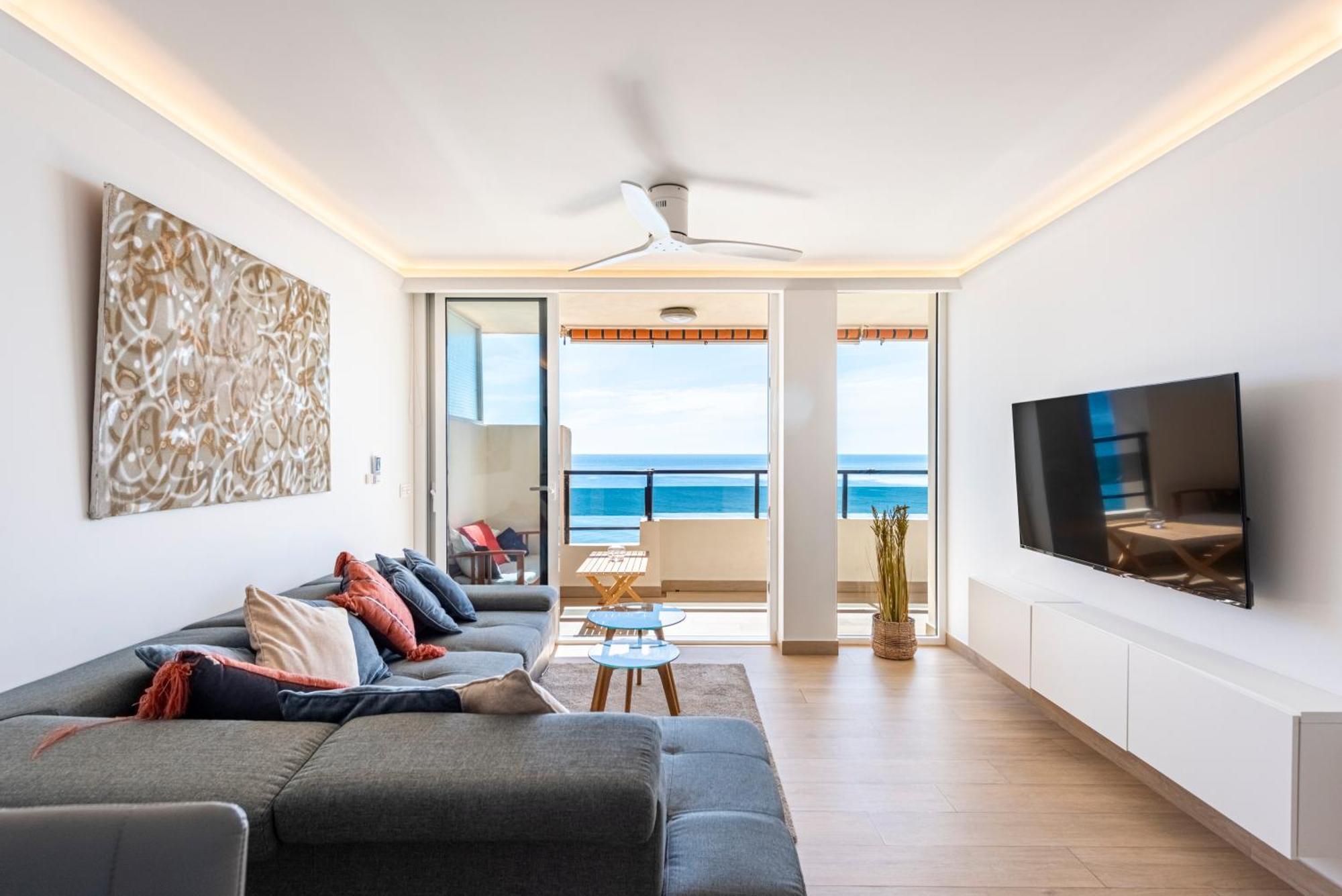 Beachfront -- New Luxury Apartment -- 1ª Linea Playa -- Fuengirola City Center -- Private Parking -- Panoramic Sea Views -- Екстер'єр фото